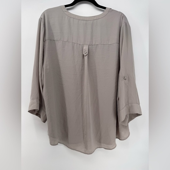 Torrid Harper Gray Button Down Feather Blouse Size 3 - Picture 6 of 6